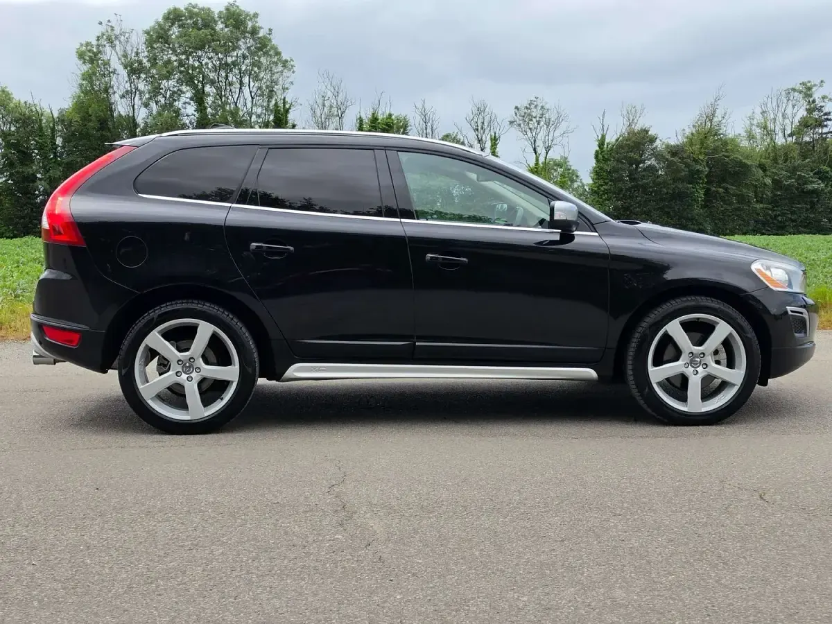 Used Volvo XC60 R-Design 2013 Black SUV