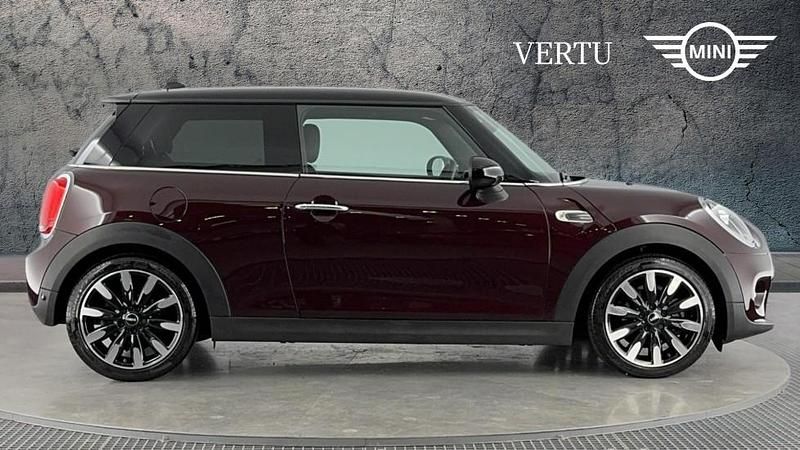 Używany Mini Cooper Hatch 134 KM (98 kW) 2018 Czerwony Hatchback