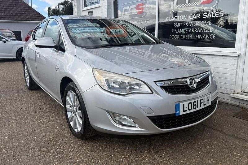 Used Vauxhall Astra 165 HP (121 kW) 2011 Silver Hatchback