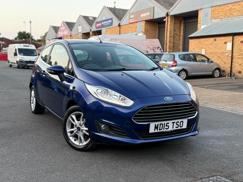 Blue Used 2015 Ford Fiesta Zetec Hatchback | £4,990 (Fair price) - Image 1/4