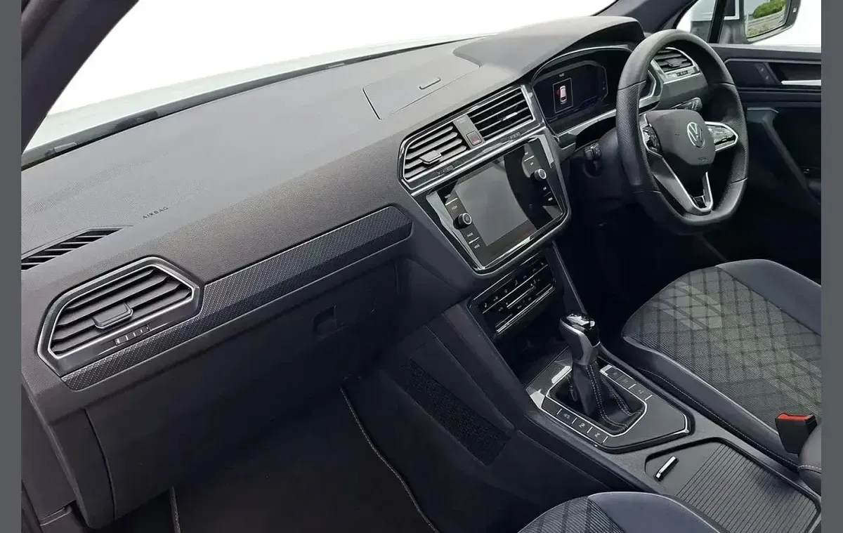 Used VW Tiguan R-line 150 HP (110 kW) 2023 White SUV