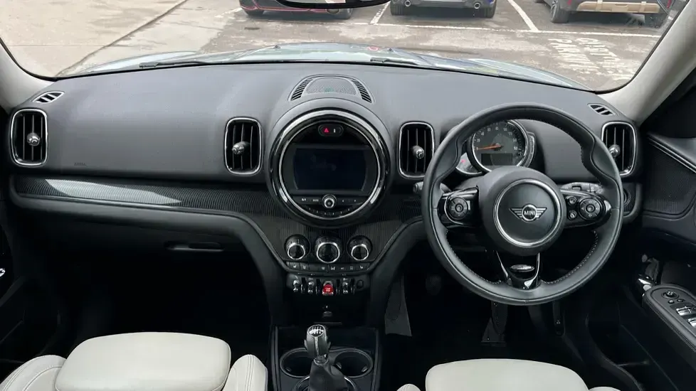 Used Mini Cooper Countryman Exclusive 134 HP (98 kW) 2019 Grey SUV