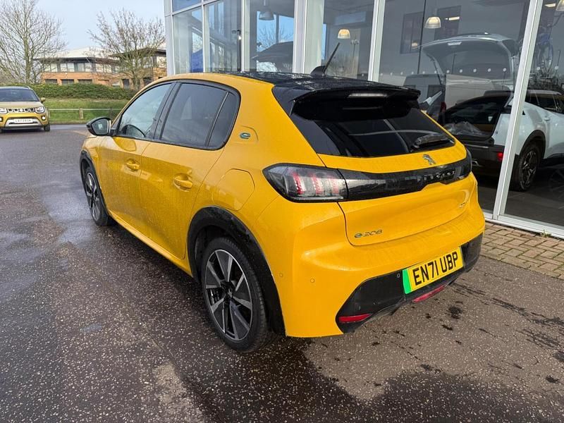 Used Peugeot e-208 Premium 100 kW (136 HP) 2022 Yellow Hatchback