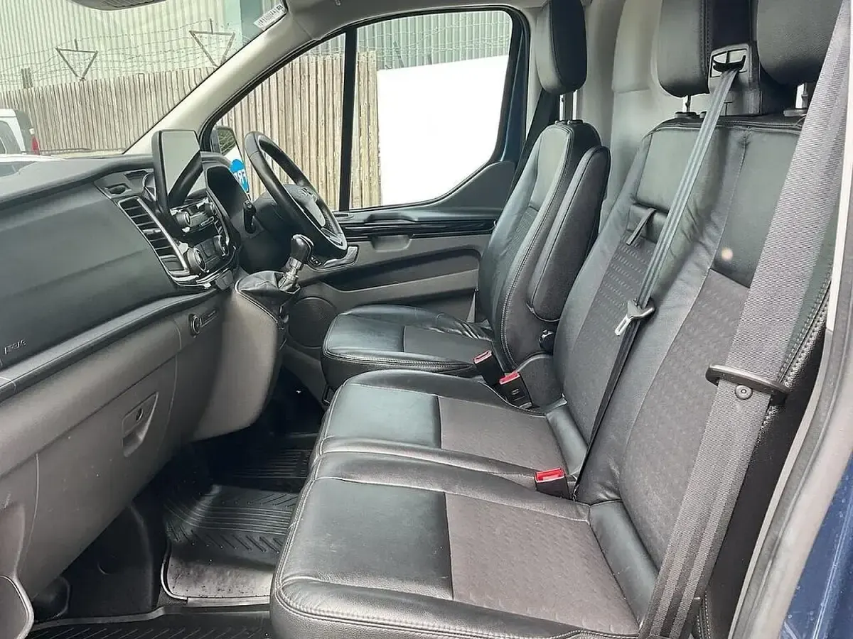Used Ford Transit Custom Sport 170 HP (125 kW) 2019 Blue Van