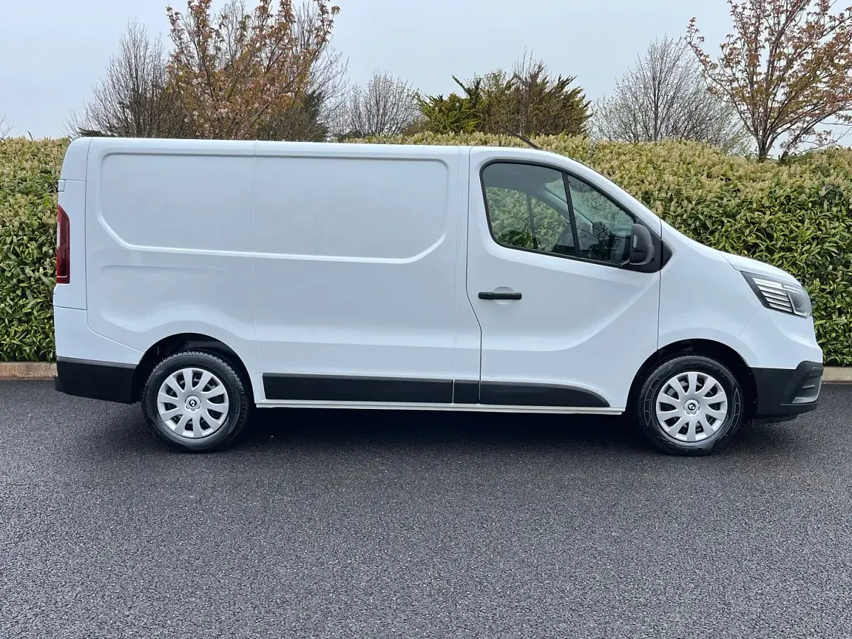 Used Renault Trafic Business 2023 White
