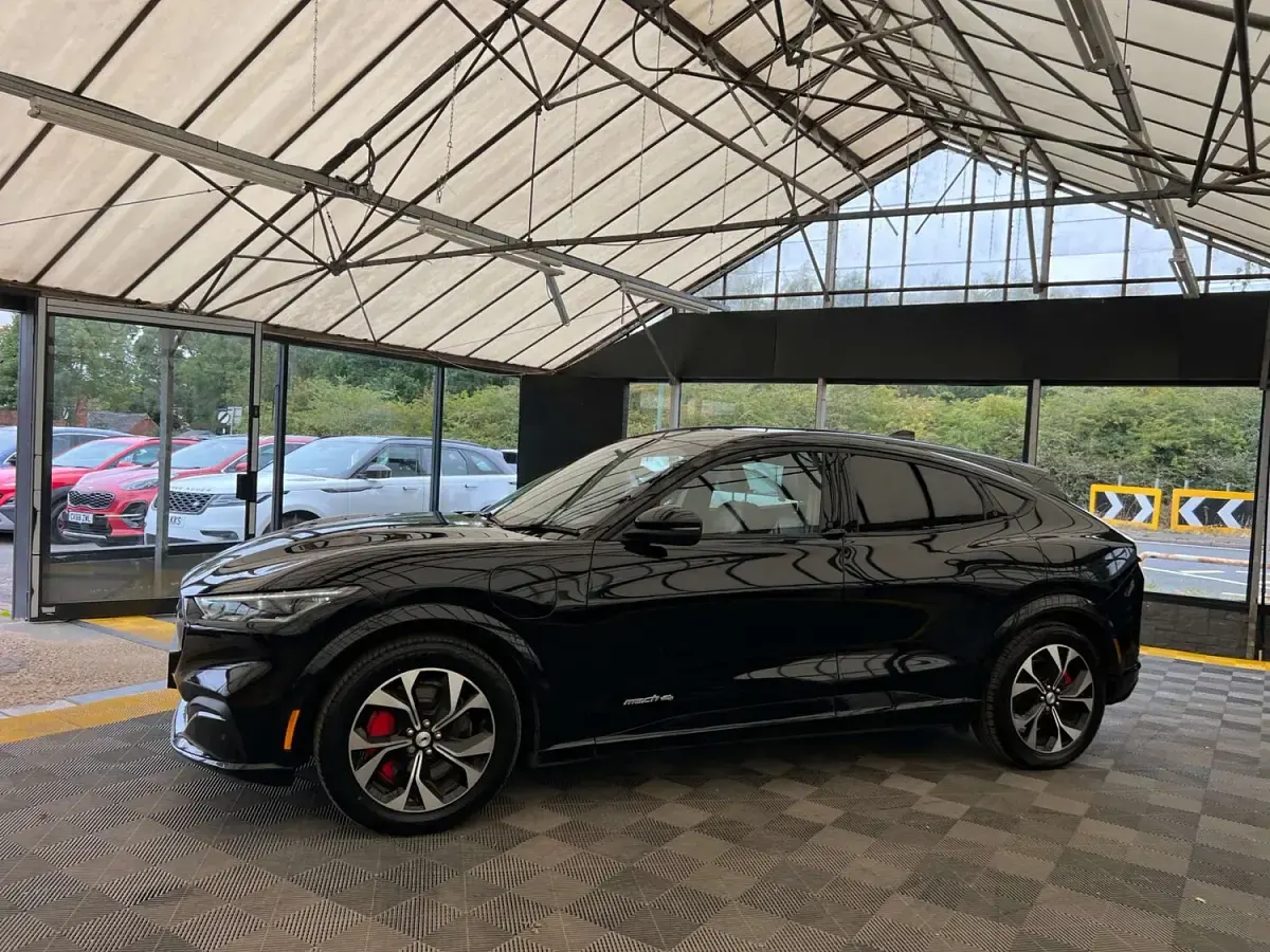 Used Ford Mustang Standard Range 269 HP (197 kW) 2021 Black Hatchback