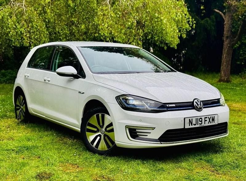 Usado VW e-Golf 100 kW (136 HP) 2019 Branco Citadino