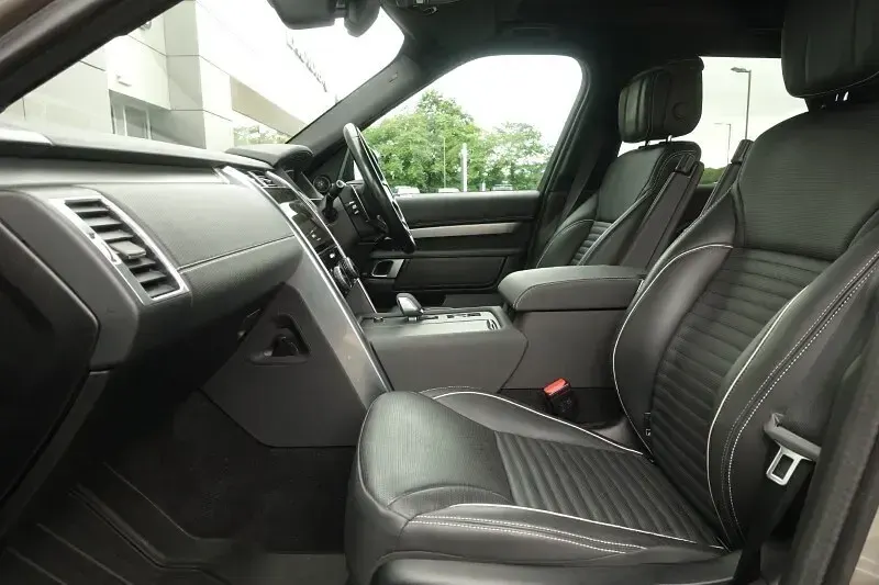 Used Land Rover Discovery HSE Dynamic 2022 Brown SUV