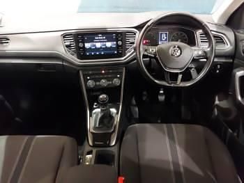 Used VW T-Roc SE 115 HP (84 kW) 2018 Yellow SUV