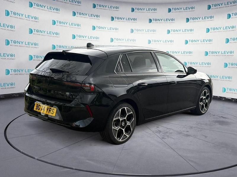 Used Vauxhall Astra Ultimate 128 HP (94 kW) 2024 Black Hatchback
