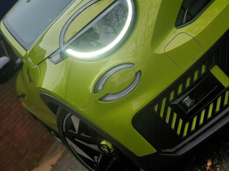 Used Abarth 600e 174 kW (237 HP) 2025 Green SUV