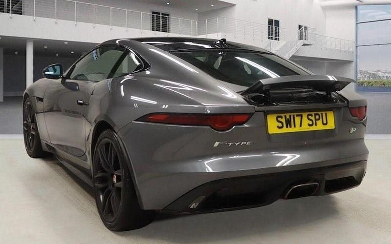 Used Jaguar F-Type R-Dynamic 300 HP (220 kW) 2019 Coupe