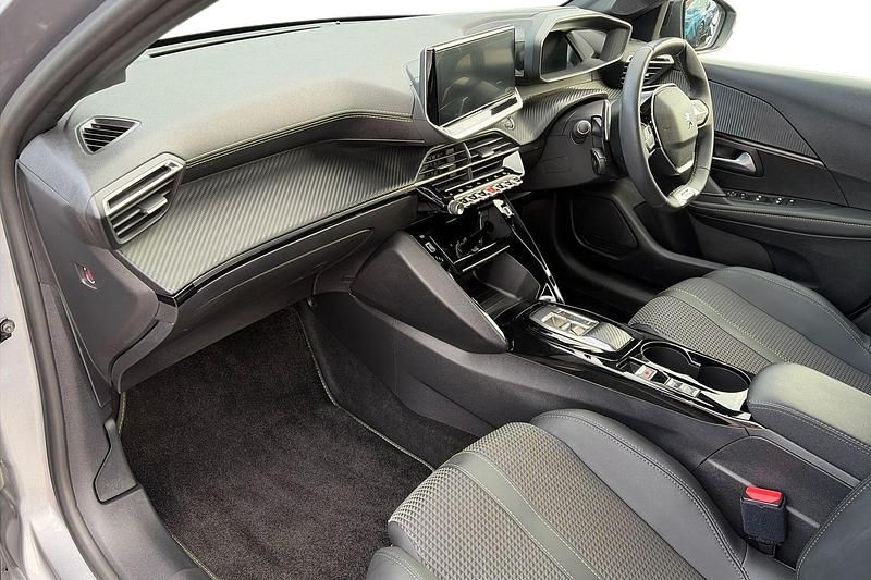 Używany Peugeot 208 GT 100 KM (73 kW) 2023 Szary Hatchback