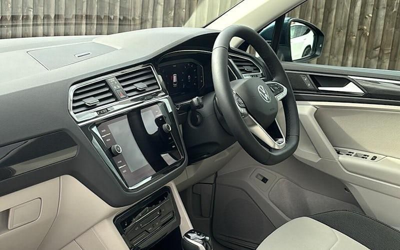 Used 2023 VW Tiguan Elegance SUV | £24,999 (Fair price) - Image 1/4