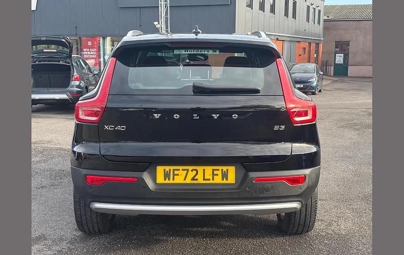 Used Volvo XC40 Core 161 HP (118 kW) 2022 Black SUV
