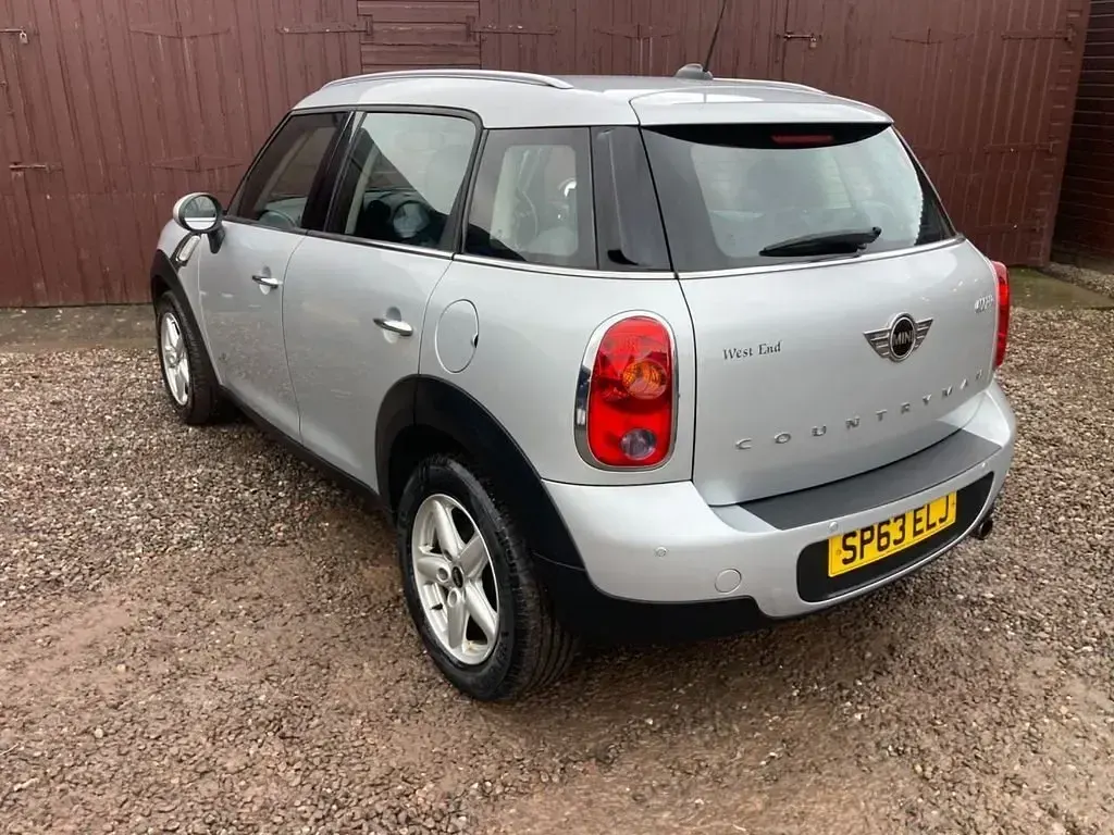 Usado Mini Cooper 122 HP (89 kW) 2013 Prateado Citadino