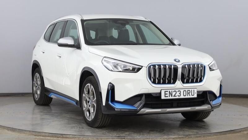 White Used 2023 BMW iX1 xLine SUV | £29,450 (Good price) - Image 1/4