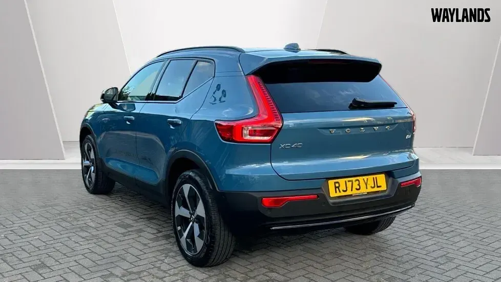 Used Volvo XC40 Ultimate 194 HP (142 kW) 2023 Blue SUV