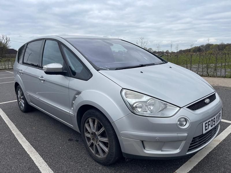 Used Ford S-MAX Titanium 2009 Silver MPV