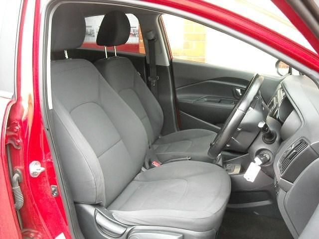 Used Kia Rio 82 HP (60 kW) 2017 Red Hatchback