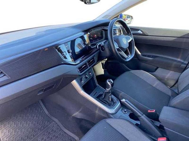 Used VW Polo Life 95 HP (69 kW) 2022 Blue Hatchback