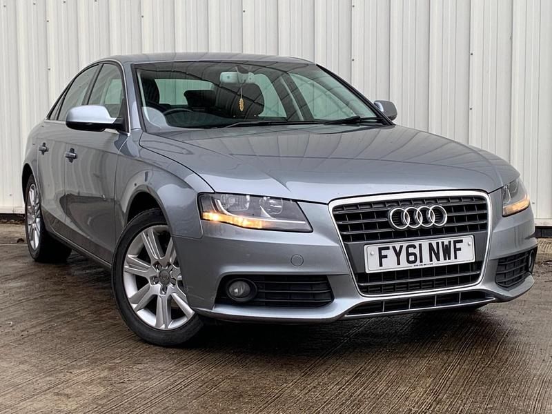 Begagnad Audi A4 143 HK (105 kW) 2011 Grå Sedan