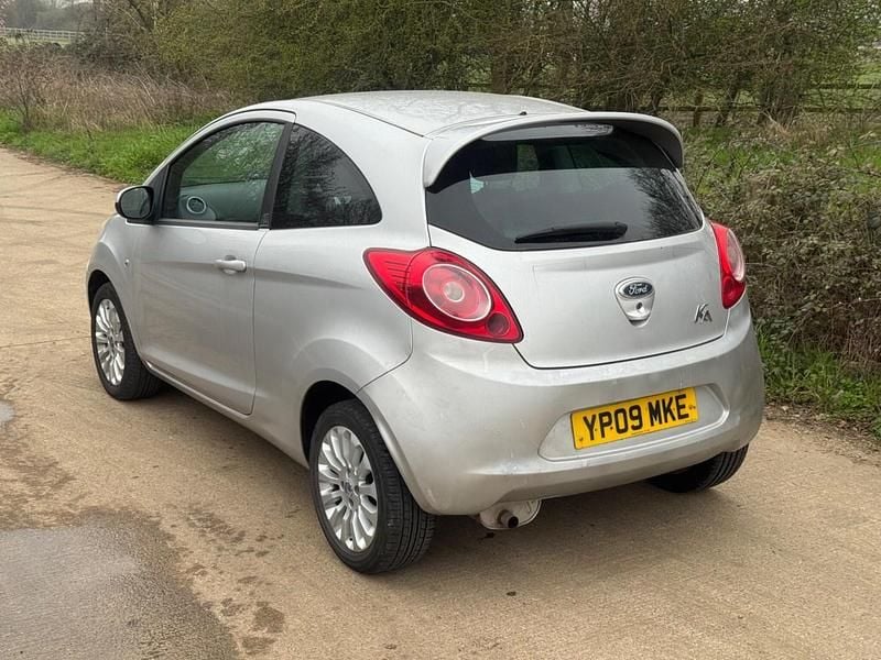 Used Ford Ka Zetec 69 HP (50 kW) 2009 Silver Hatchback
