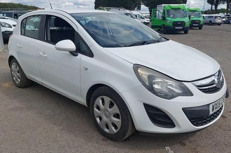 White Used 2015 Vauxhall Corsa Design Edition Hatchback | £1,995 (Good price) - Image 1/1