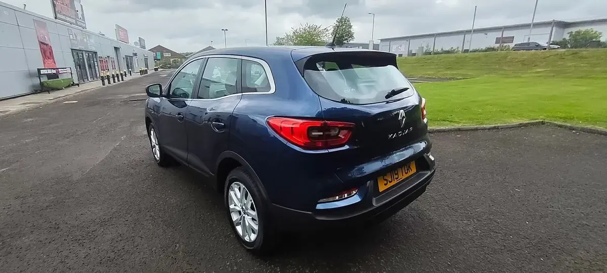 Used Renault Kadjar Play 115 HP (84 kW) 2019 Blue SUV