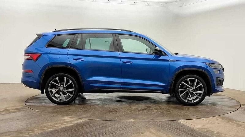 Used Skoda Kodiaq SportLine 147 HP (108 kW) 2022 Race blue metallic SUV