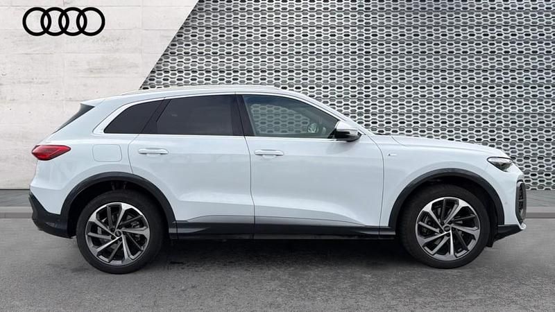 Used Audi Q5 S-Line 268 HP (197 kW) 2026 White SUV