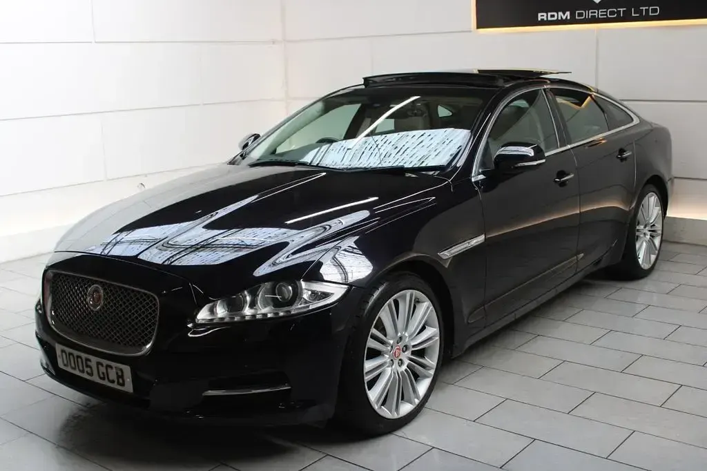 Used Jaguar XJ Portfolio 275 HP (202 kW) 2014 Black Sedan