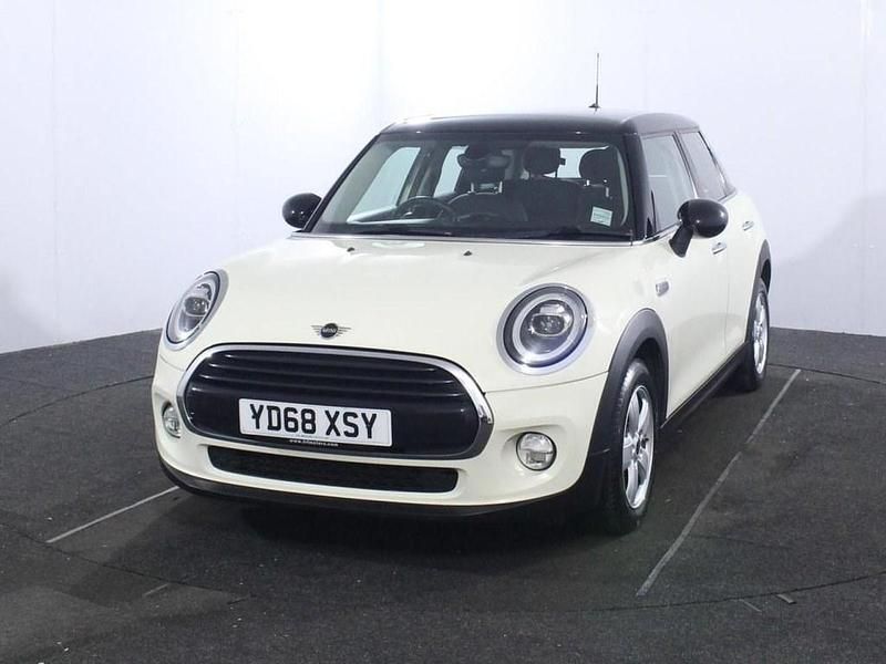 Used Mini Cooper Hatch 136 HP (100 kW) 2018 White Hatchback