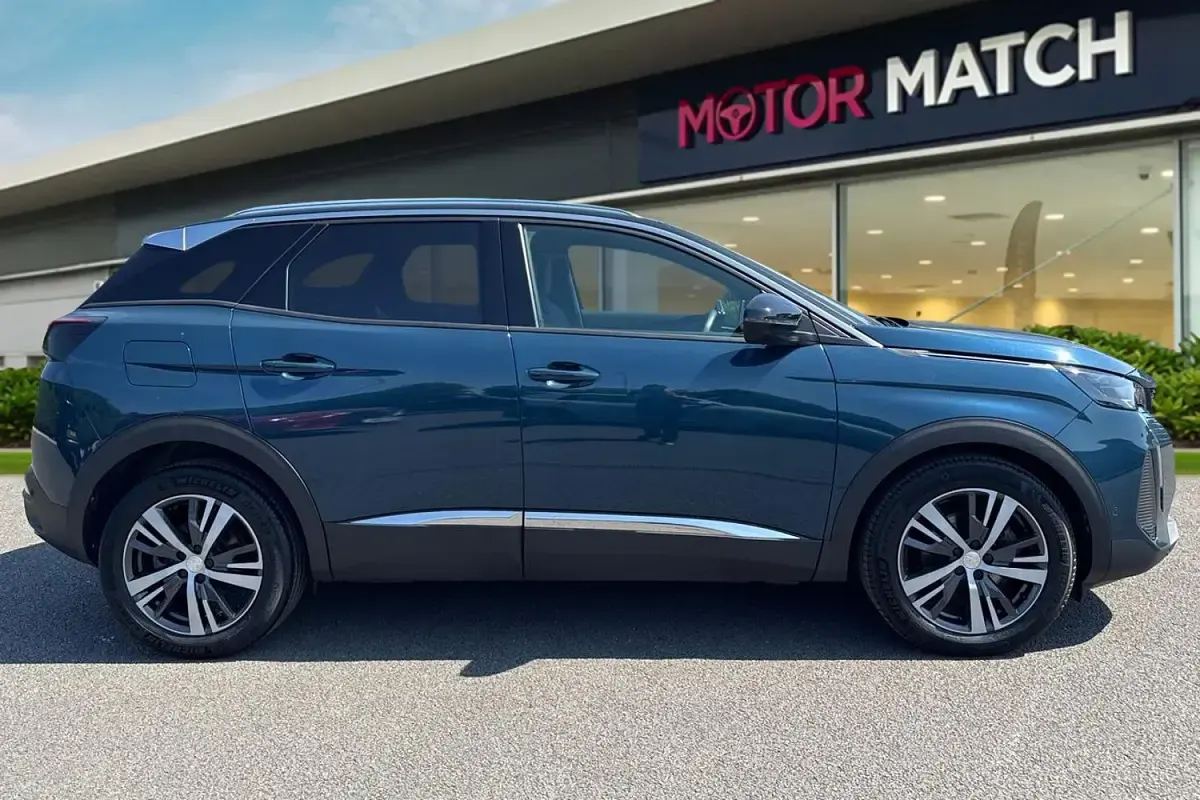 Used Peugeot 3008 Allure+ 131 HP (96 kW) 2023 Blue SUV