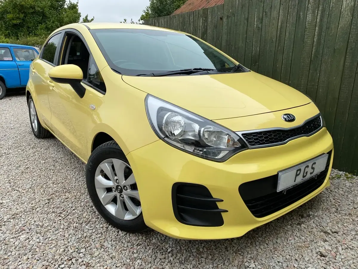Used Kia Rio 2015 Yellow Hatchback