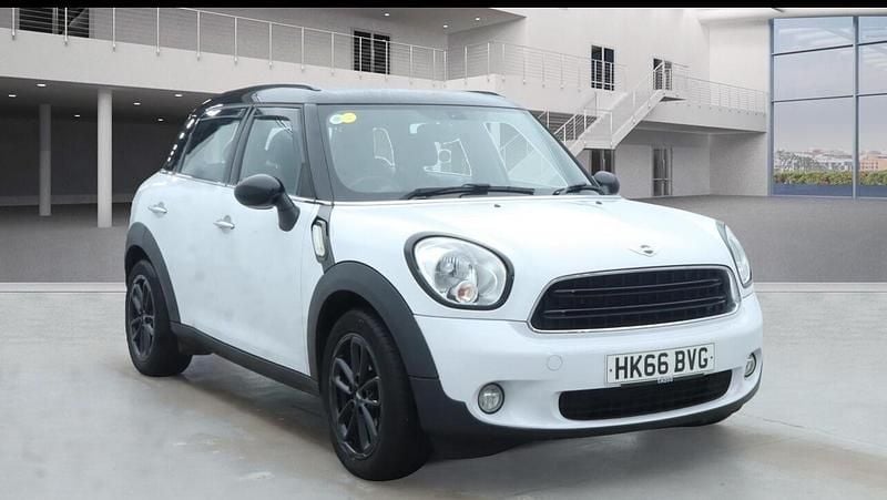 White Used 2016 Mini Cooper D Countryman SUV | £7,440 (Fair price) - Image 1/4