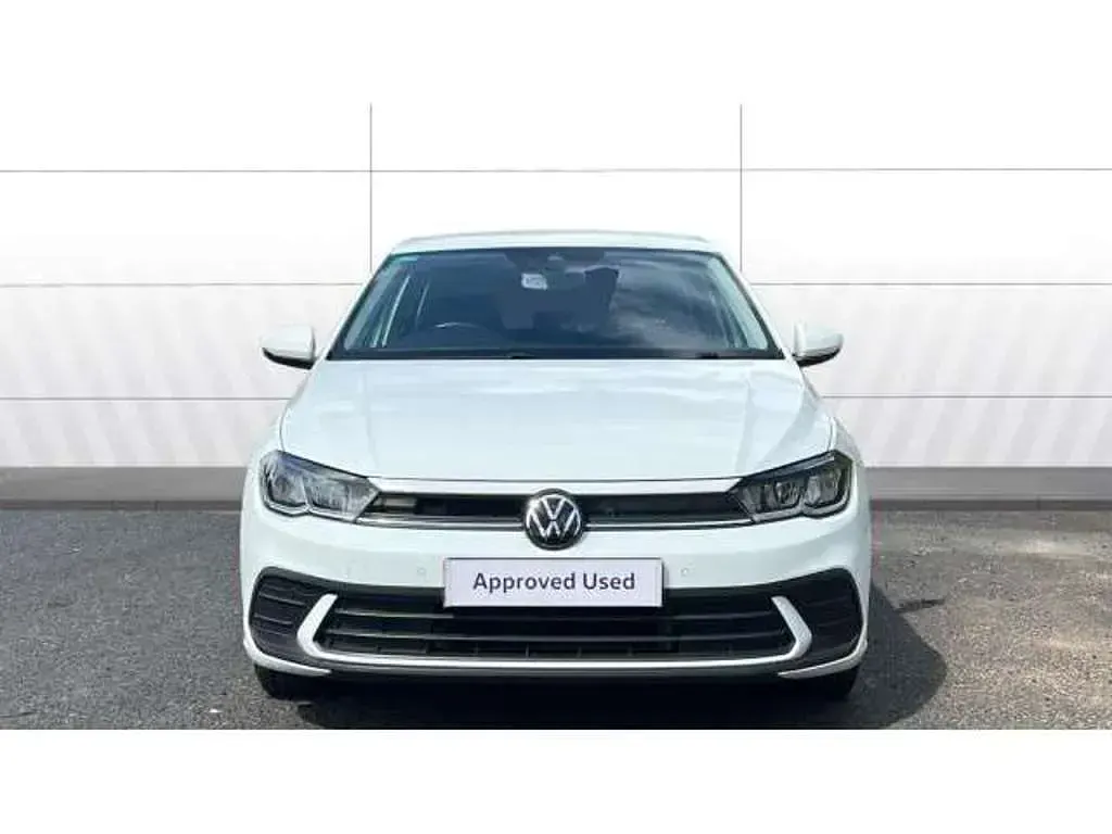 Used VW Polo Life 95 HP (69 kW) 2023 White Hatchback