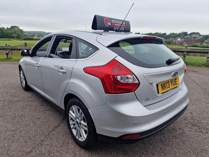 Used Ford Focus Titanium 125 HP (91 kW) 2013 Silver Hatchback