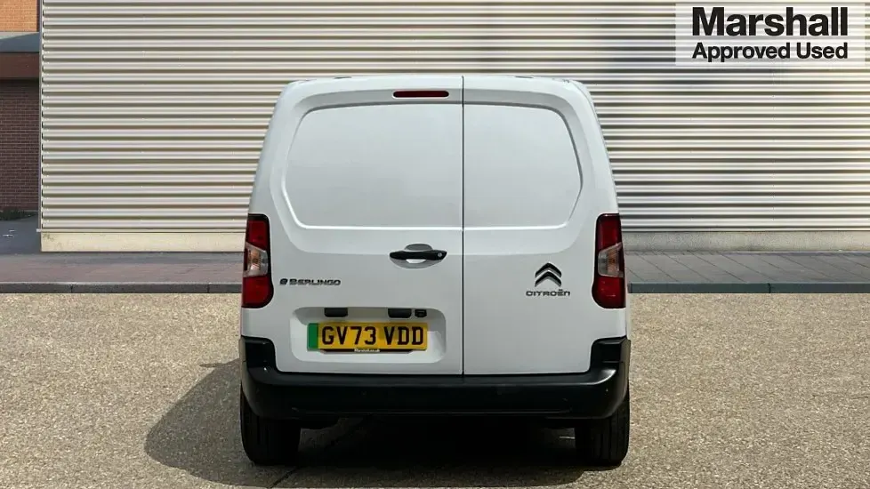 Used Citroën Berlingo 77 kW (105 HP) 2024 White MPV