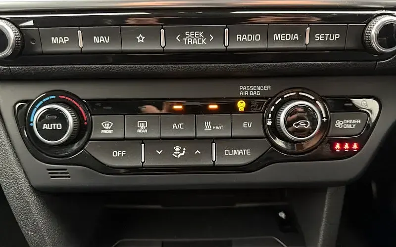 Used Kia e-Niro Plus 150 kW (204 HP) 2021 Silver SUV