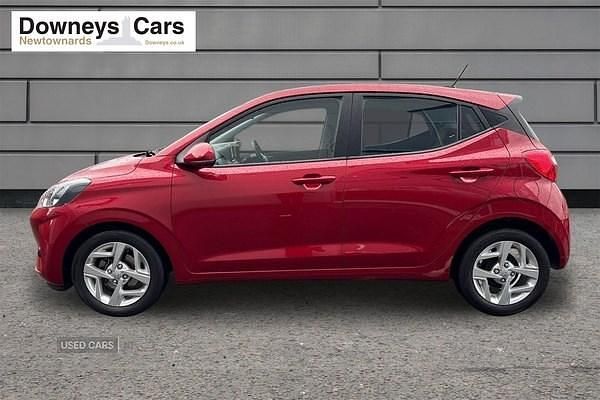 Used Hyundai i10 SE 67 HP (49 kW) 2022 Red Hatchback