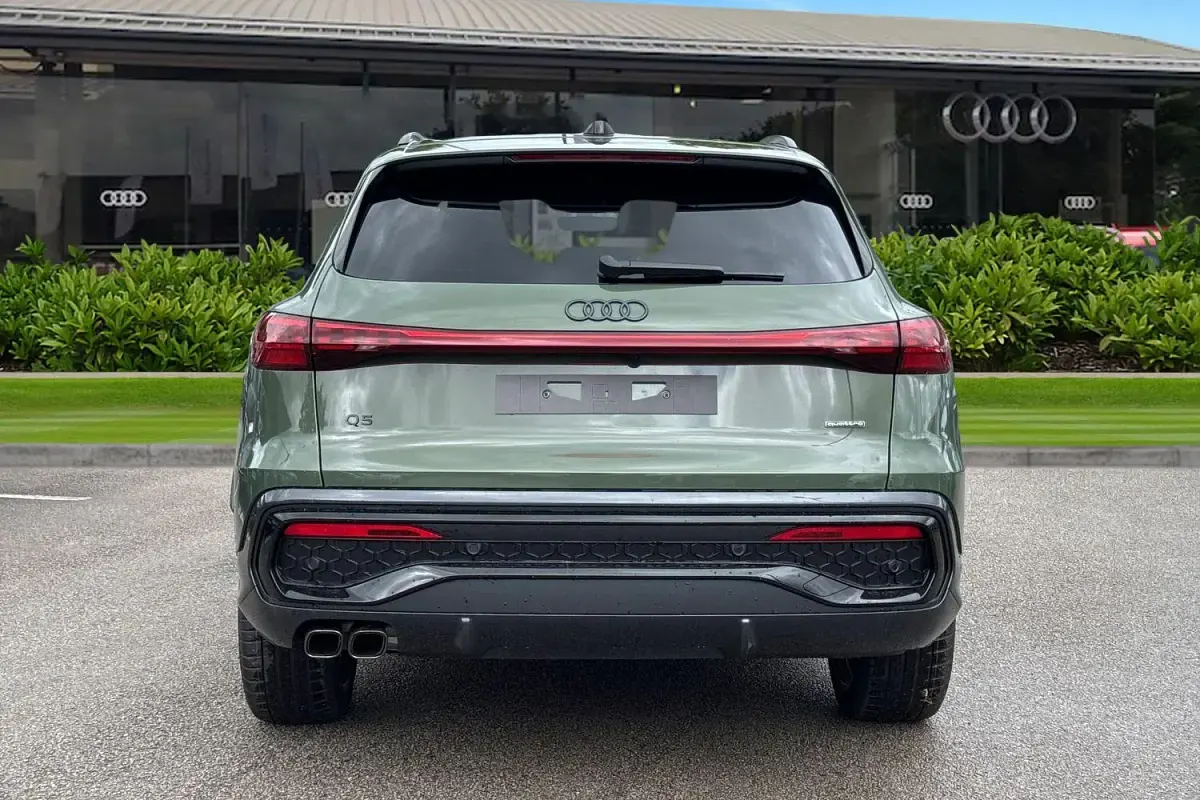 New Audi Q5 Advanced 204 HP (150 kW) 2026 Green SUV
