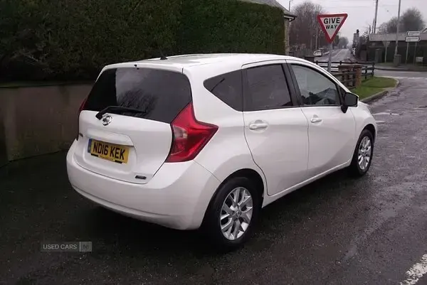 Used Nissan Note Acenta Premium 90 HP (66 kW) 2016 White Hatchback