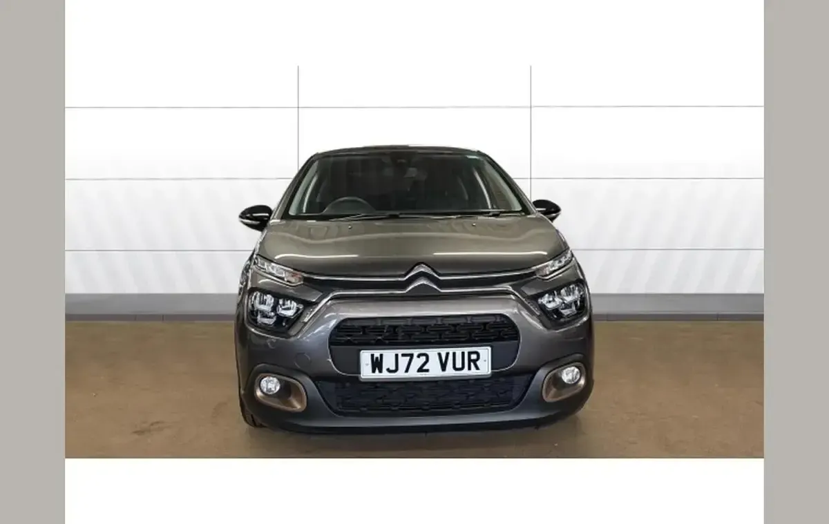 Begagnad Citroën C3 PureTech 81 HK (59 kW) 2023 Grå Halvkombi