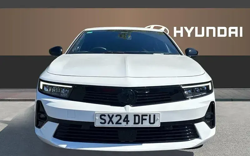 Begagnad Vauxhall Astra 131 HK (96 kW) 2026 Halvkombi