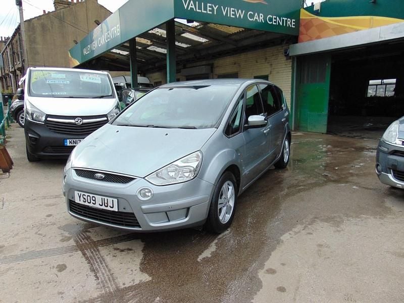 Used Ford S-MAX Zetec 2009 Silver MPV