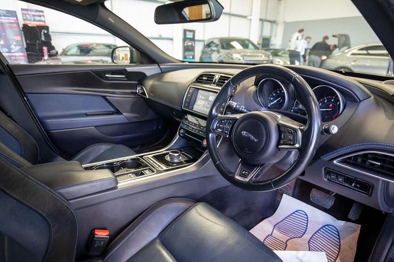 Used Jaguar XE R-Sport 240 HP (176 kW) 2016 Grey Sedan