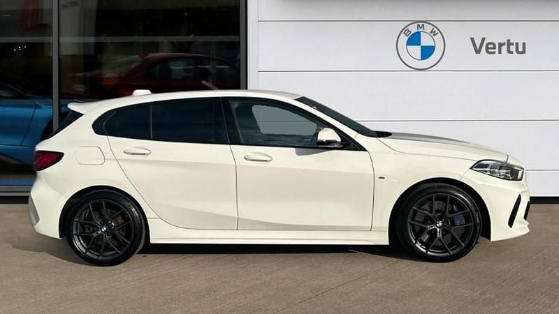 Used BMW 118 M Sport 140 HP (102 kW) 2019 White Hatchback