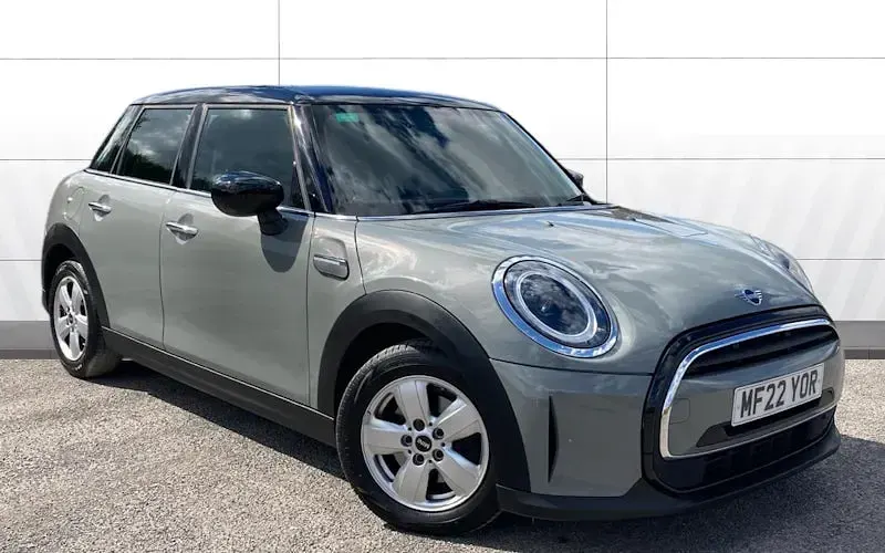 Used Mini Cooper Classic 136 HP (100 kW) 2022 Hatchback