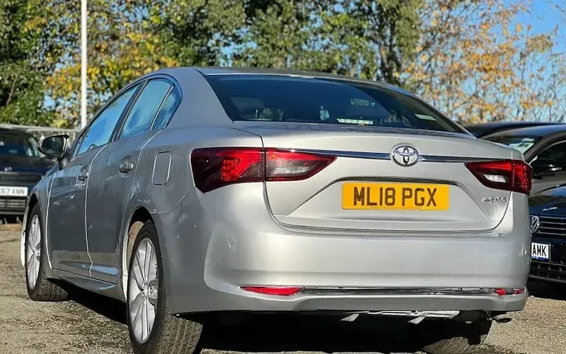 Used Toyota Avensis Active 111 HP (81 kW) 2018 Silver Sedan